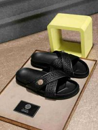 Picture of Versace Slippers _SKU771646827552111